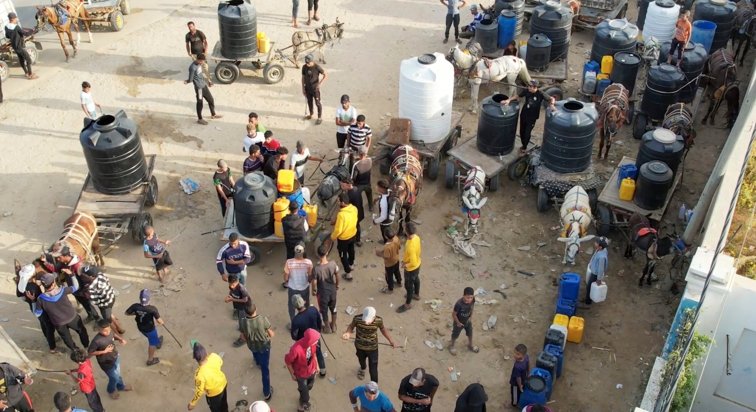 The surviving tradition of hand-washing clothes in Sudan - Global Times